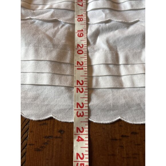 Brooks Brothers 346 Scalloped Sleeveless Blouse White Minimalist Women’s Size 12 - Picture 4 of 6